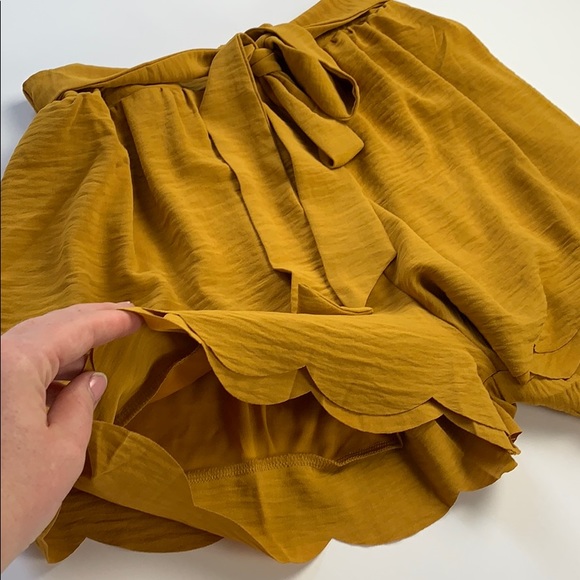 Mustard Scalloped Shorts - Picture 5 of 7